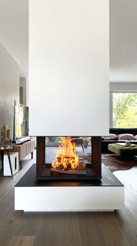 schönes Feuer im Ofen Raubling